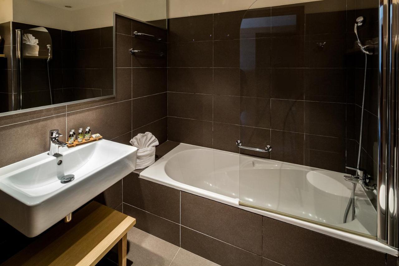 Hotel Helios & Spa - Ile Des Embiez Сі-Фур-ле-Плаж Екстер'єр фото